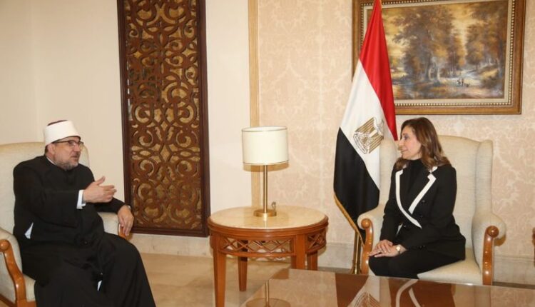 وزارتي الثقافة والأوقاف تحتفيان بإصدار ٢٠٠ عنوان