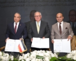 “العرابي” و “البارودي” يوقعان برتوكول تعاون لدعم الإسكان التعاوني والتنمية العمرانية في أفريقيا وآسيا
