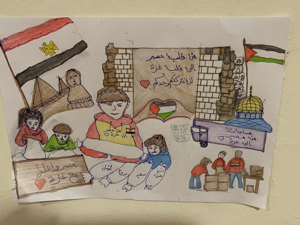 «داليا الحزاوي»: رسومات الأطفال الفلسطينيين رسالة أمل تعكس قوة الفن الإنسانية