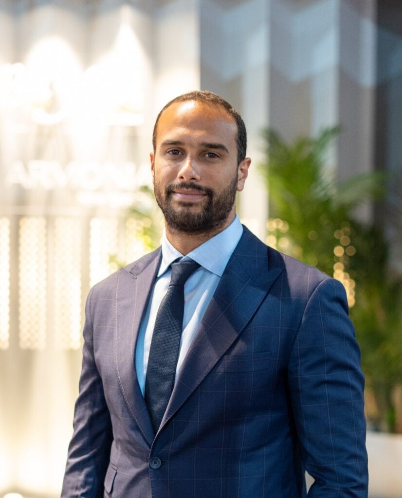 عمر الطيبي يشارك في جلسة “تنظيم السوق والتشريعات.. ركيزة الاستقرار” لمناقشة مستقبل السوق العقاري في مصر